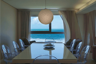 Sala de Jantar com vista para o mar